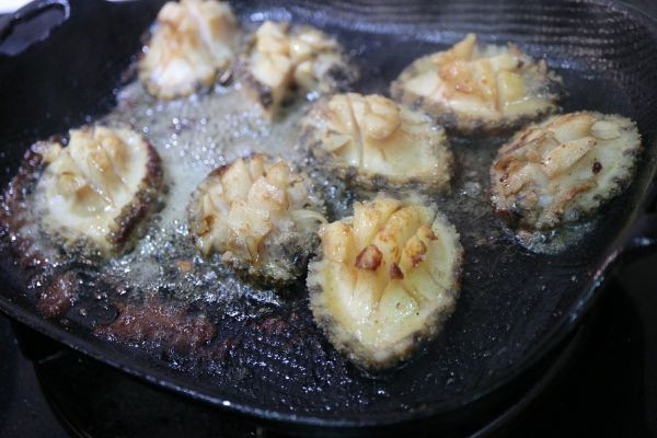 御品半殼大鮑魚  *3包組    10~12顆 淨重550g 