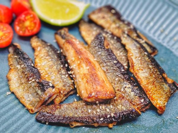 去刺秋刀魚清肉   每包150g (5~6條清肉) 