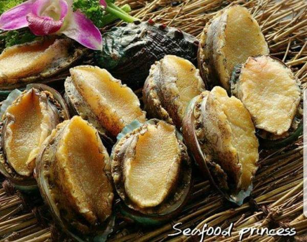 御品半殼大鮑魚  *3包組    10~12顆 淨重550g 