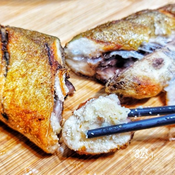 (免運) 巨無霸(母)香魚4入  *2盒 每盒 900g 