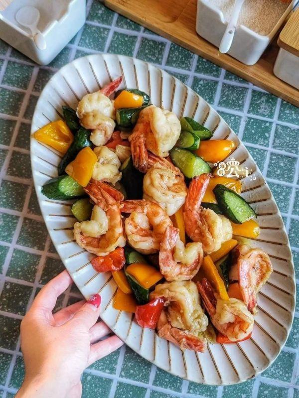 (買一送一) 野生手剝肥豬蝦 蝦仁  每包200g 約4~13隻 