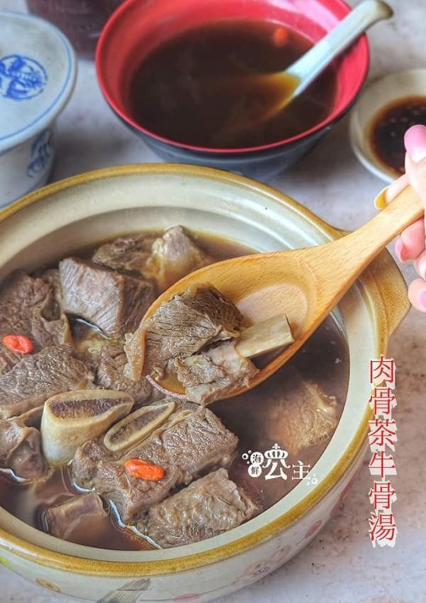 (6入免運組)“極品”牛小排肉骨茶 固形物180g 湯汁300g 