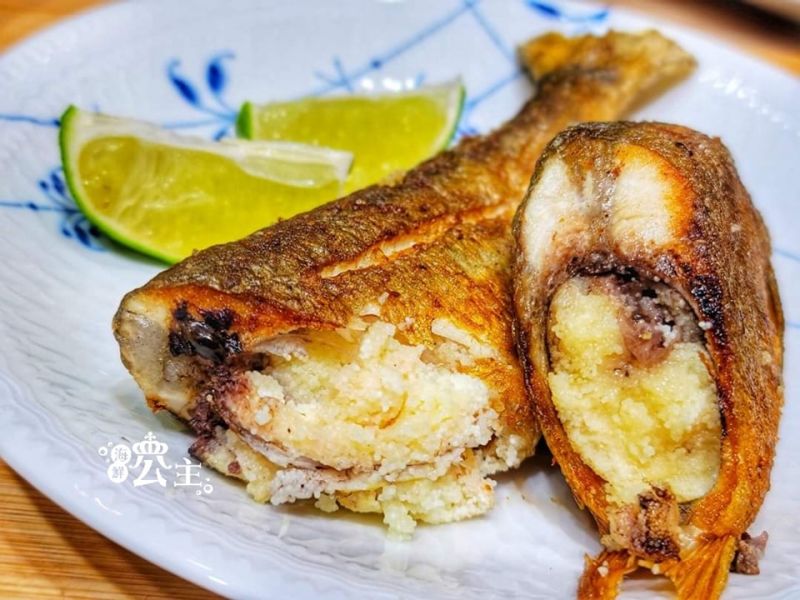 (免運) 巨無霸(母)香魚4入  *2盒 每盒 900g 