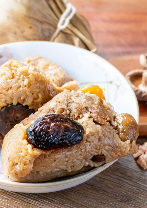 招牌三寶肉粽  750g 5顆/包   豐富餡料，滿足感爆棚 北部粽經典手藝，扎實Q彈！ 
