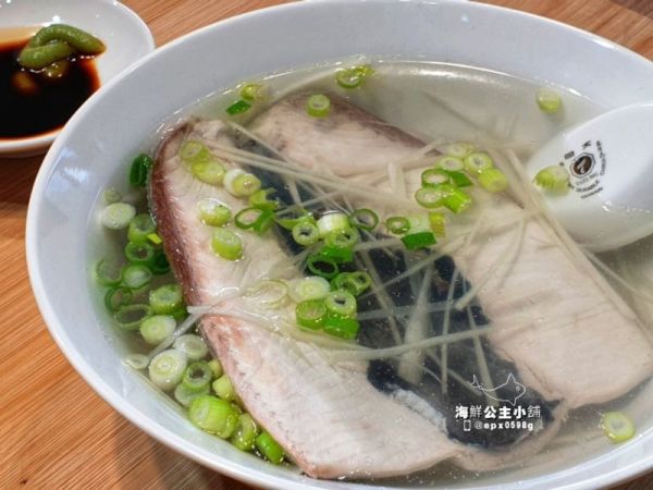 台南去刺虱目魚肚(最大)  每片300g ±10% 