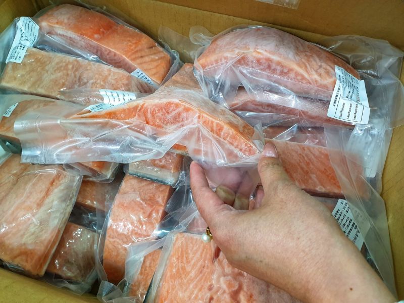 鮭魚菲力  每片200g以上 