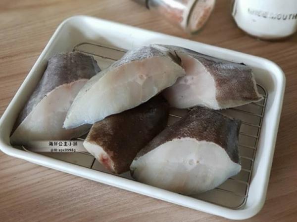 (免運)特大鱈魚尾(扁鱈)  (比目魚) 每箱淨重2kg 約12-13片左右 