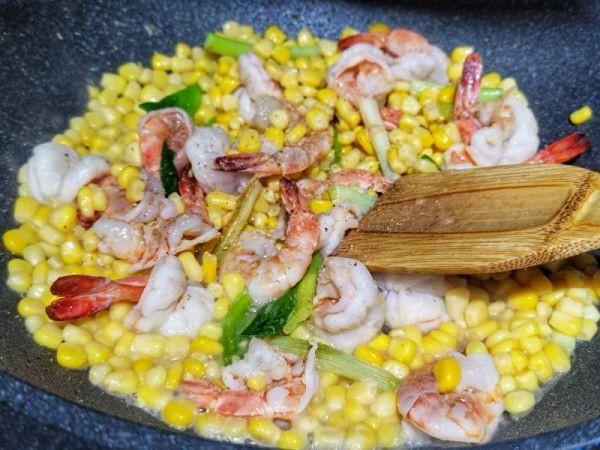 (買一送一) 野生手剝肥豬蝦 蝦仁  每包200g 約4~13隻 