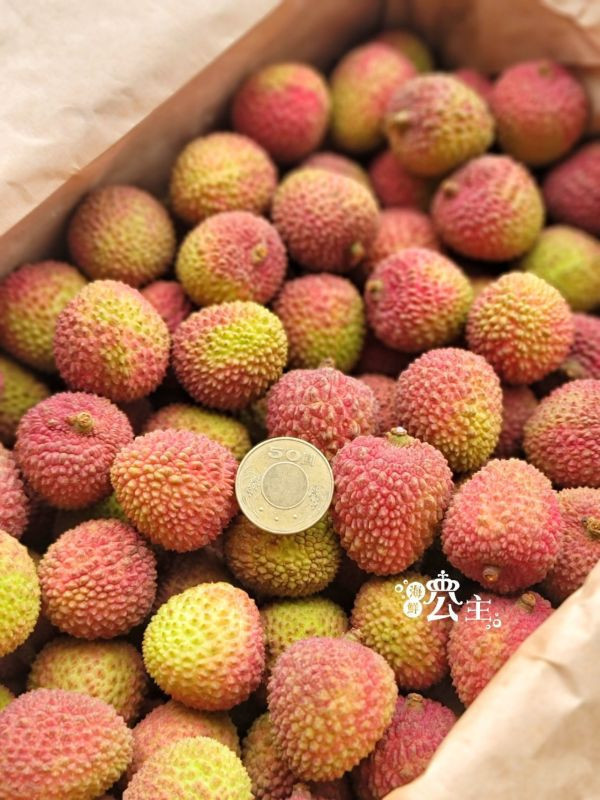 高雄旗山產銷履歷玉荷包(無枝顆粒裝) 5台斤/箱  預計5月25日陸續出貨 (不含假日) 都是現採鮮寄 請耐心等待 