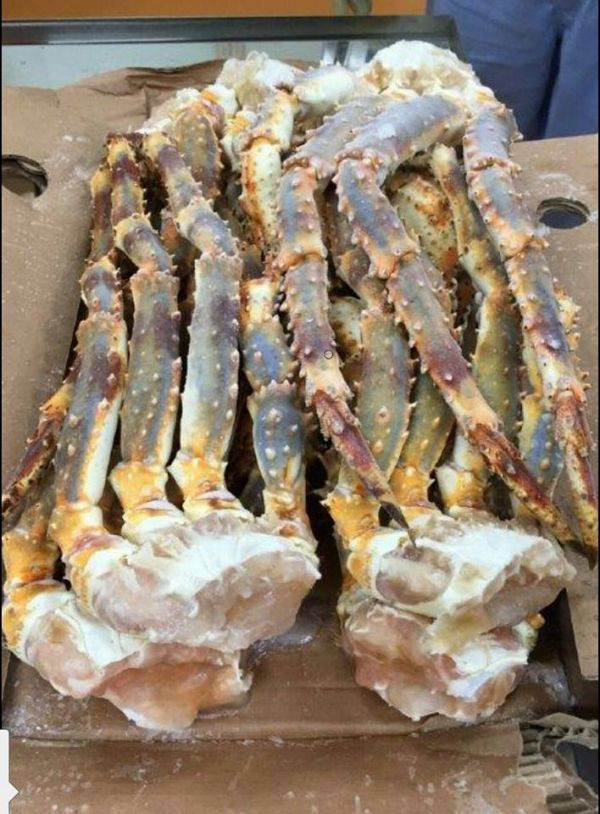 (免運)俄羅斯生凍鱈場蟹腳(  6L ) (整束含4隻腳半身肉) 