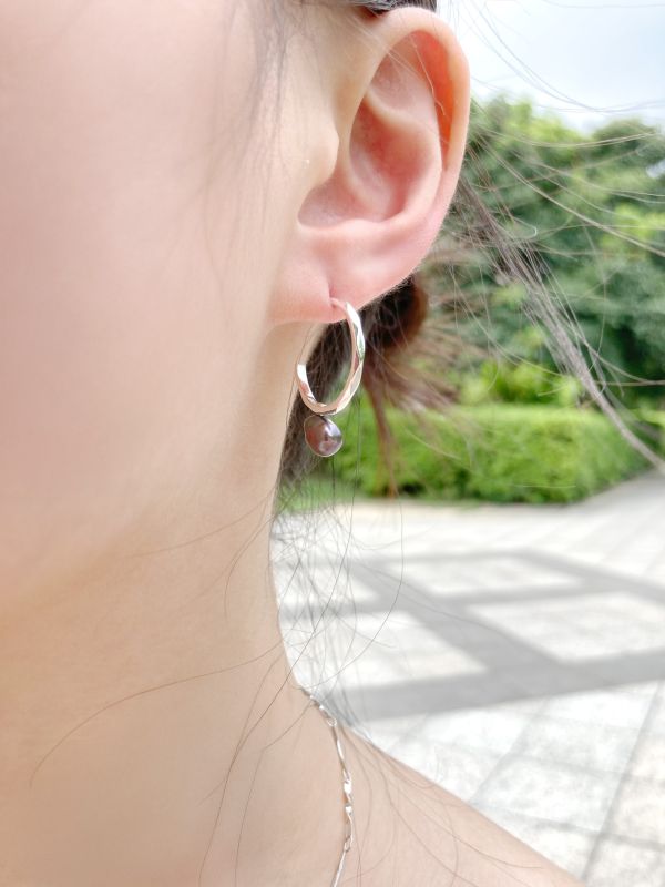 藍野之珠 / Blue Meadow Pearl 925純銀、巴洛克淡水珍珠、耳環