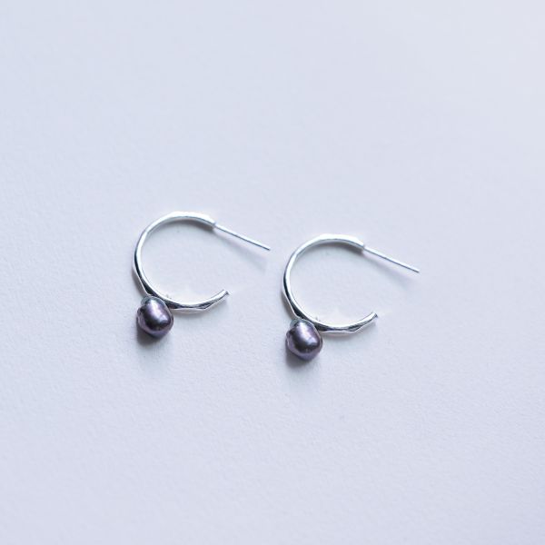 藍野之珠 / Blue Meadow Pearl 925純銀、巴洛克淡水珍珠、耳環