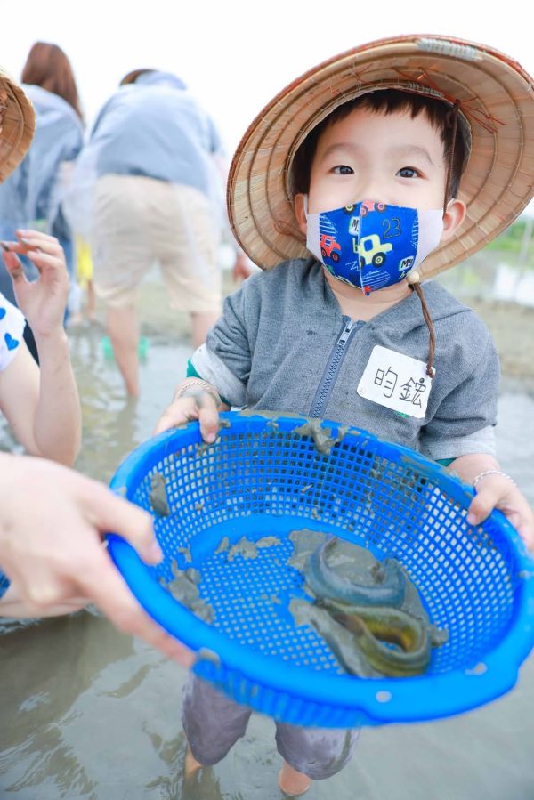 春耕小農夫〔含攝影〕 春耕活動,台南假日親子,台南假日活動,台南親子,埃及展,兔子城堡,阿中生態農場,台南五感,台南親子活動