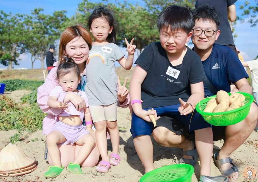 春耕小農夫〔含攝影〕 春耕活動,台南假日親子,台南假日活動,台南親子,埃及展,兔子城堡,阿中生態農場,台南五感,台南親子活動