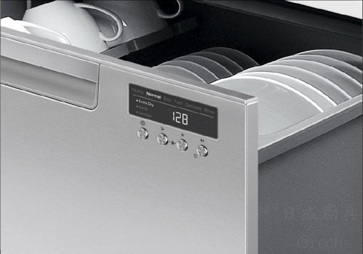 Fisher & Paykel 洗碗機 DD60SCTHX9 數位控制面板，多種洗滌模式與剩餘時間顯示。