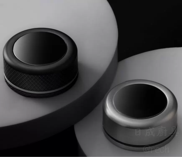 美國 RECO 無線感應廚房水龍頭霧黑與不鏽鋼控制旋鈕展示