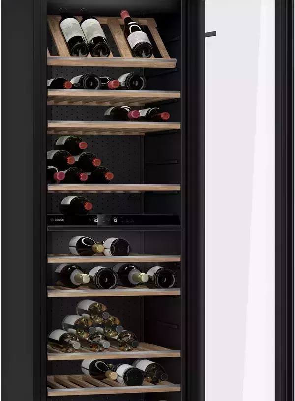 【 BOSCH 博西】KWK36ABGB  雙層控溫 獨立式酒櫃 BOSCH 博西,KWK36ABGB,雙層控溫 獨立式酒櫃,精緻飲品收納,俐落質感設計,飲品保存取用更便利,金亞家電