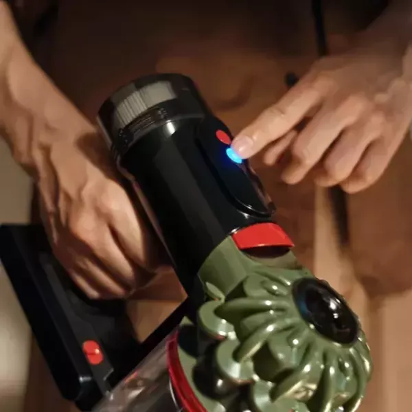 【dyson 戴森】V8 Cyclone SV55  無線吸塵器 dyson 戴森,V8 Cyclone SV55,無線吸塵器,經典強吸力,強勁不衰減,最長續航60分,金亞家電