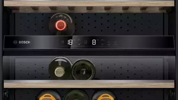 【 BOSCH 博西】KWK36ABGB  雙層控溫 獨立式酒櫃 BOSCH 博西,KWK36ABGB,雙層控溫 獨立式酒櫃,精緻飲品收納,俐落質感設計,飲品保存取用更便利,金亞家電