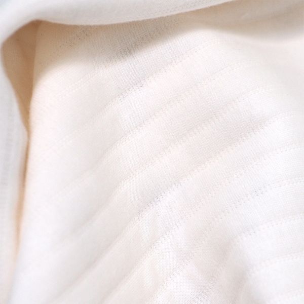 新生兒有機棉鋪棉和尚服-綠葉熊 有機棉包屁衣, 嬰兒和尚服, 台灣製童裝推薦, 綠葉熊嬰兒服, 新生兒內衣, 寶寶鋪棉連身衣, 100%有機棉, 嬰幼兒抗敏服飾, 彌月禮盒建議, 嬰兒開襟連身裝, 柔軟純棉童裝, 台灣原創童裝品牌, 寶寶秋冬保暖衣物, 側開式嬰兒服