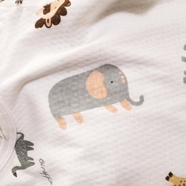 竹節棉短袖包屁衣-動物園 竹節棉包屁衣,竹纖維童裝,台灣製包屁衣,涼感嬰兒服,抗菌包屁衣,環保印染,動物園包屁衣