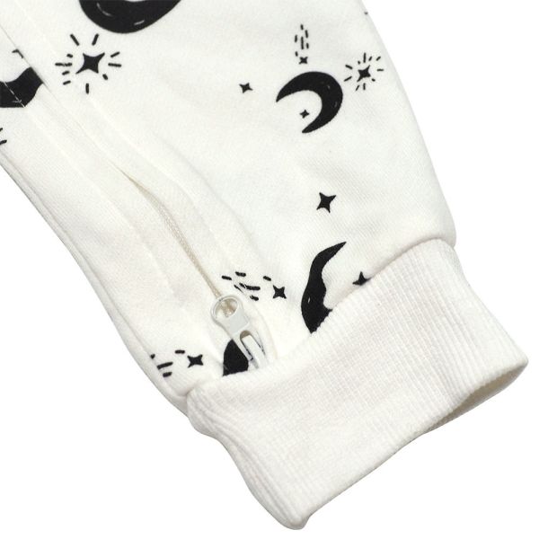 有機棉連帽雙拉鍊長袖連身衣-星星月亮 秋冬寶寶衣,寶寶保暖衣,嬰兒長袖連身衣,有機棉寶寶衣,新生兒厚棉服,嬰兒外出服,秋冬嬰兒服飾,台灣製嬰兒衣,保暖和尚服