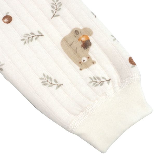 新生兒有機棉鋪棉和尚服-綠葉熊 有機棉包屁衣, 嬰兒和尚服, 台灣製童裝推薦, 綠葉熊嬰兒服, 新生兒內衣, 寶寶鋪棉連身衣, 100%有機棉, 嬰幼兒抗敏服飾, 彌月禮盒建議, 嬰兒開襟連身裝, 柔軟純棉童裝, 台灣原創童裝品牌, 寶寶秋冬保暖衣物, 側開式嬰兒服