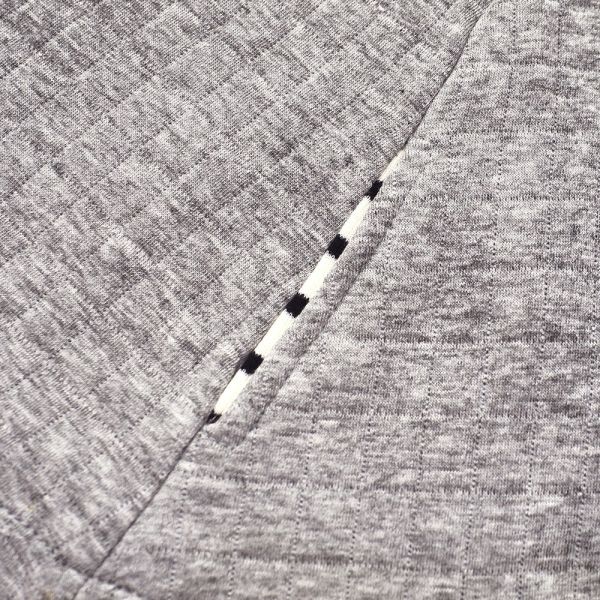 有機棉鋪棉連帽斗篷-灰色 秋冬寶寶衣,寶寶保暖衣,嬰兒長袖連身衣,有機棉寶寶衣,新生兒厚棉服,嬰兒外出服,秋冬嬰兒服飾,台灣製嬰兒衣,保暖和尚服