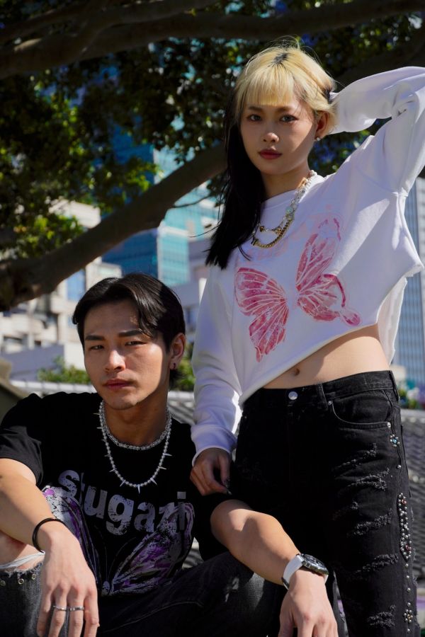 STUGAZI DENIM x CRAWING DEATH BUTTERFLY RHINESTONE DAMAGED DENIM 鉚釘割破丹寧長褲 黑色鉚釘單寧割破長褲,設計師,日本製,設計項鍊,潮流飾品,選品,設計搭配,設計服裝,潮流服飾,潮流搭配,搭配教學,潮流穿搭,時尚搭配,手錶,潮流品牌,精選商品,優質商品,黃銅,鍍銀,珍珠,蝴蝶,貝殼,頸鍊