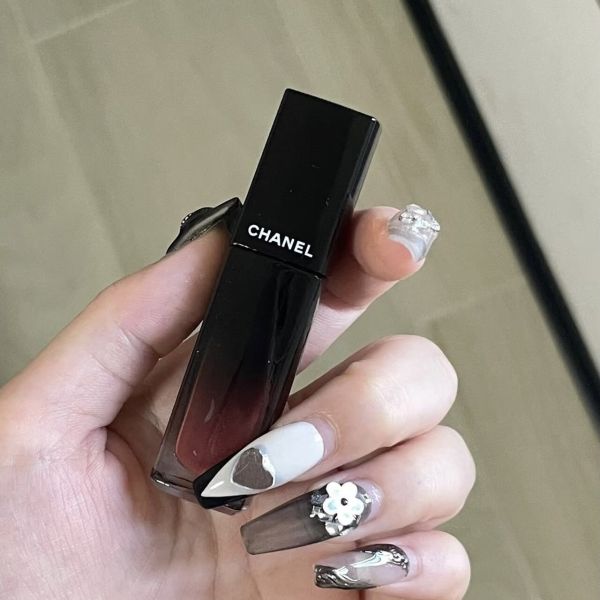 CHANEL 香奈兒 超炫耀釉光唇萃 #83  5.5ml(27/05) 