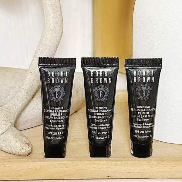 BOBBI BROWN 冬蟲夏草精華亮膚持妝乳-5ml(26/10) 