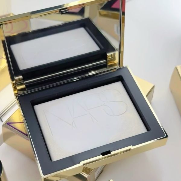 NARS 裸光蜜粉餅 #璀璨奢金版-10g(27/05) 