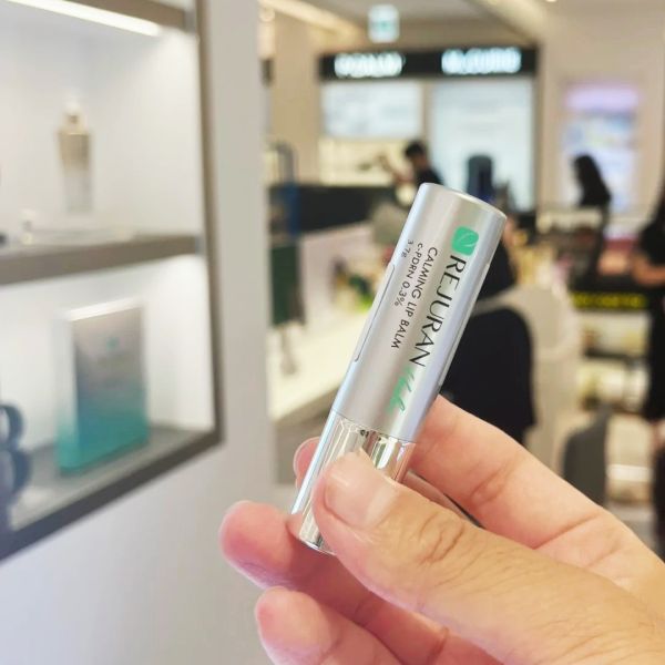 韓國 REJURAN 麗珠蘭 鎮靜修護潤唇膏 3.7g(26/10) 
