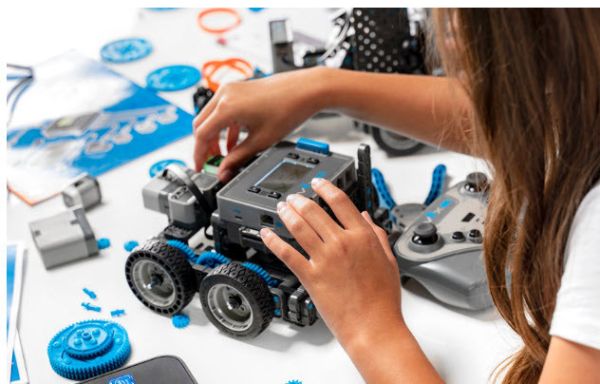 VEX IQ機器人學  Robotics with VEX IQ-2025-UCLA Summer Camp VEX 機器人夏令營, 美國遊學課程, 在 UCLA 上課, 小學生工程課程, Python 機器人教學, C++ 編程營, 青少年科技營, VEX IQ 設計與編程, 中小學機器人訓練, 美國兒童夏令營, 機構設計與邏輯訓練, 高階機器人課程, Scratch 類似語言學習, 美國遊學推薦, 2025 機器人營