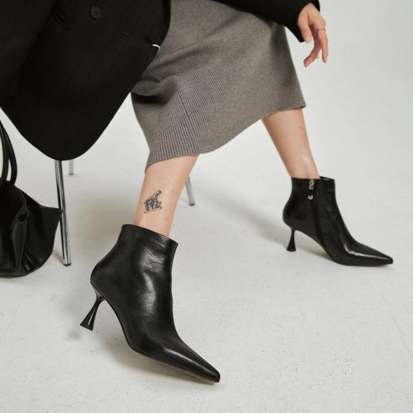 美劇主角登場鞋-酒杯跟尖頭靴-光澤黑 小白鞋,餅乾鞋,厚底鞋,休閒鞋,鬆餅鞋,真皮鞋,送客神器,情侶鞋,球鞋,厚底球鞋,樂福鞋,瑪莉珍鞋,高跟鞋,女鞋,勃肯鞋,短靴,切爾西靴,踝靴,靴子,中筒靴,長靴,尖頭靴