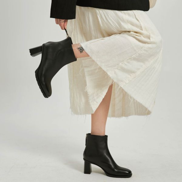 日常造型升級中-中線方頭踝靴-奶油黑 小白鞋,餅乾鞋,厚底鞋,休閒鞋,鬆餅鞋,真皮鞋,送客神器,情侶鞋,球鞋,厚底球鞋,樂福鞋,瑪莉珍鞋,高跟鞋,女鞋,勃肯鞋,短靴,切爾西靴,踝靴,靴子,中筒靴,長靴,尖頭靴