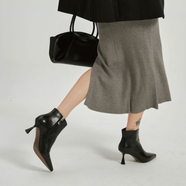 美劇主角登場鞋-酒杯跟尖頭靴-光澤黑 小白鞋,餅乾鞋,厚底鞋,休閒鞋,鬆餅鞋,真皮鞋,送客神器,情侶鞋,球鞋,厚底球鞋,樂福鞋,瑪莉珍鞋,高跟鞋,女鞋,勃肯鞋,短靴,切爾西靴,踝靴,靴子,中筒靴,長靴,尖頭靴