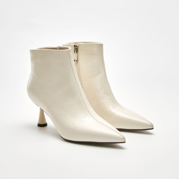 美劇主角登場鞋-酒杯跟尖頭靴-光澤白 小白鞋,餅乾鞋,厚底鞋,休閒鞋,鬆餅鞋,真皮鞋,送客神器,情侶鞋,球鞋,厚底球鞋,樂福鞋,瑪莉珍鞋,高跟鞋,女鞋,勃肯鞋,短靴,切爾西靴,踝靴,靴子,中筒靴,長靴,尖頭靴