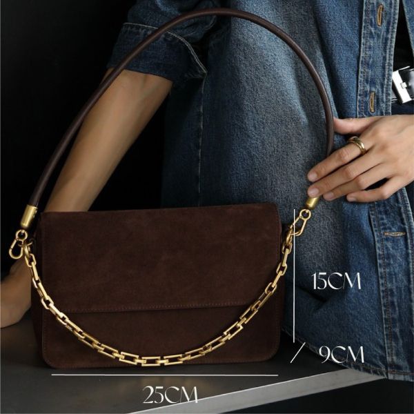 麂皮鍊條包-深咖 女包推薦,女用包包,側背包女,肩背包女,手提包女,百搭女包,通勤包推薦,小包推薦女,女用小方包,大容量女包,托特包女,腋下包女,馬鞍包女,封口包,拉鍊包,真皮女包,編織包女款,棉麻包推薦,質感女包.小眾女包品牌,麂皮包,流蘇包