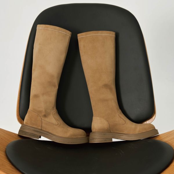 自帶直腿濾鏡-薄底彈力長筒靴-卡其色 小白鞋,餅乾鞋,厚底鞋,休閒鞋,鬆餅鞋,真皮鞋,送客神器,情侶鞋,球鞋,厚底球鞋,樂福鞋,瑪莉珍鞋,高跟鞋,女鞋,勃肯鞋,短靴,切爾西靴,踝靴,靴子,中筒靴,長靴,尖頭靴