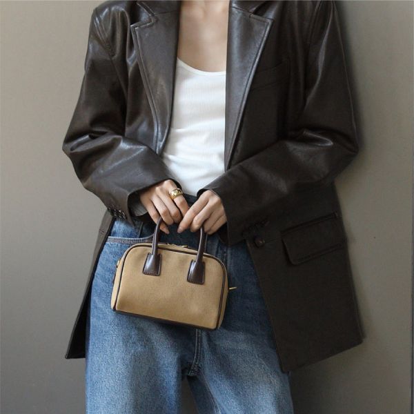 麂皮波士頓包-駝色 女包推薦,女用包包,側背包女,肩背包女,手提包女,百搭女包,通勤包推薦,小包推薦女,女用小方包,大容量女包,托特包女,腋下包女,馬鞍包女,封口包,拉鍊包,真皮女包,編織包女款,棉麻包推薦,質感女包.小眾女包品牌,麂皮包,流蘇包