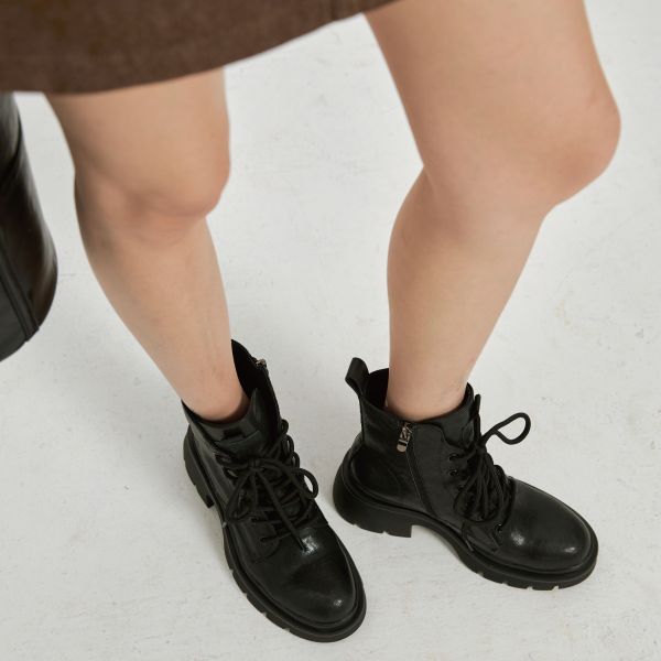 輕婚鞋系列-二代綁帶軍靴-黑色 小白鞋,餅乾鞋,厚底鞋,休閒鞋,鬆餅鞋,真皮鞋,送客神器,情侶鞋,球鞋,厚底球鞋,樂福鞋,瑪莉珍鞋,高跟鞋,女鞋,勃肯鞋,短靴,切爾西靴,踝靴,靴子,中筒靴,長靴,尖頭靴