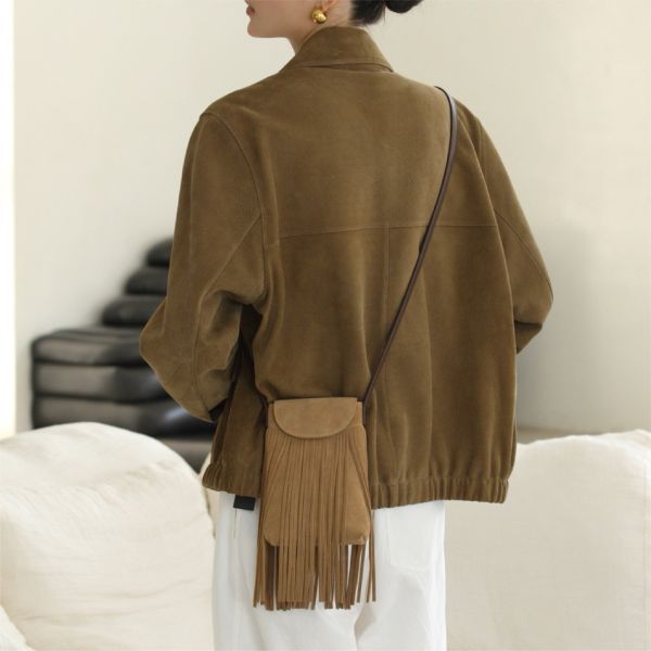 麂皮長流蘇包-駝色 女包推薦,女用包包,側背包女,肩背包女,手提包女,百搭女包,通勤包推薦,小包推薦女,女用小方包,大容量女包,托特包女,腋下包女,馬鞍包女,封口包,拉鍊包,真皮女包,編織包女款,棉麻包推薦,質感女包.小眾女包品牌,麂皮包,流蘇包