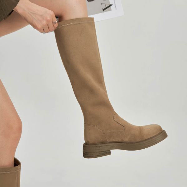 自帶直腿濾鏡-薄底彈力長筒靴-卡其色 小白鞋,餅乾鞋,厚底鞋,休閒鞋,鬆餅鞋,真皮鞋,送客神器,情侶鞋,球鞋,厚底球鞋,樂福鞋,瑪莉珍鞋,高跟鞋,女鞋,勃肯鞋,短靴,切爾西靴,踝靴,靴子,中筒靴,長靴,尖頭靴