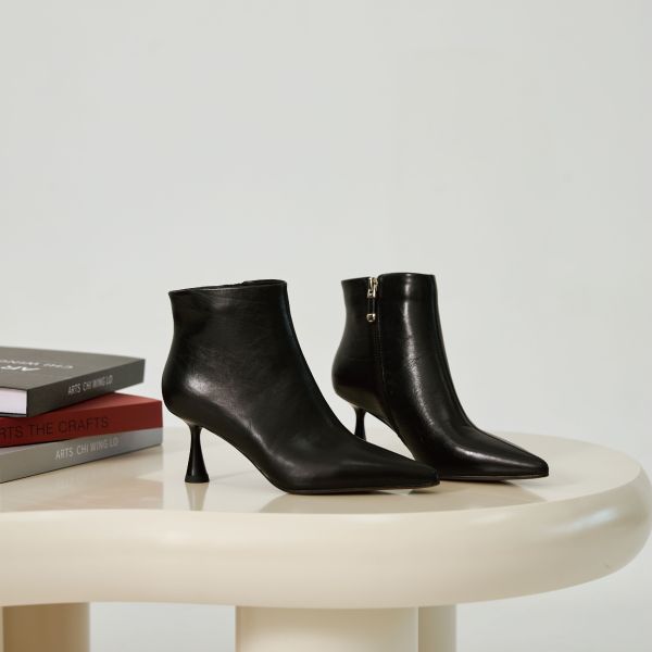 美劇主角登場鞋-酒杯跟尖頭靴-光澤黑 小白鞋,餅乾鞋,厚底鞋,休閒鞋,鬆餅鞋,真皮鞋,送客神器,情侶鞋,球鞋,厚底球鞋,樂福鞋,瑪莉珍鞋,高跟鞋,女鞋,勃肯鞋,短靴,切爾西靴,踝靴,靴子,中筒靴,長靴,尖頭靴