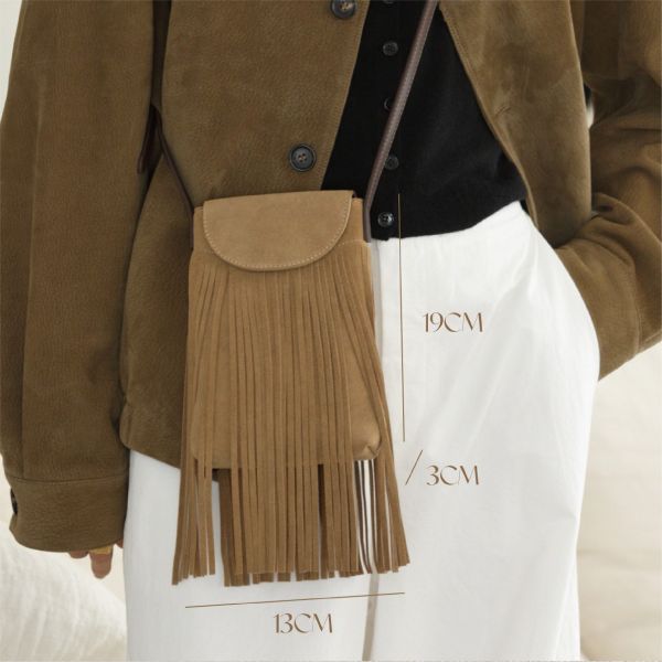 麂皮長流蘇包-駝色 女包推薦,女用包包,側背包女,肩背包女,手提包女,百搭女包,通勤包推薦,小包推薦女,女用小方包,大容量女包,托特包女,腋下包女,馬鞍包女,封口包,拉鍊包,真皮女包,編織包女款,棉麻包推薦,質感女包.小眾女包品牌,麂皮包,流蘇包