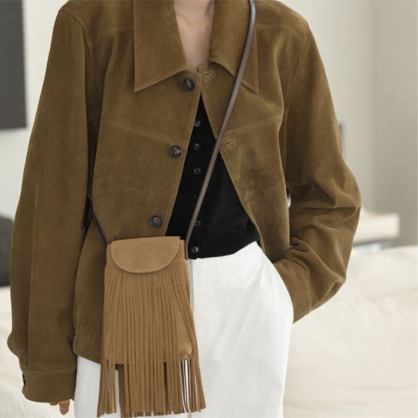 麂皮長流蘇包-駝色 女包推薦,女用包包,側背包女,肩背包女,手提包女,百搭女包,通勤包推薦,小包推薦女,女用小方包,大容量女包,托特包女,腋下包女,馬鞍包女,封口包,拉鍊包,真皮女包,編織包女款,棉麻包推薦,質感女包.小眾女包品牌,麂皮包,流蘇包