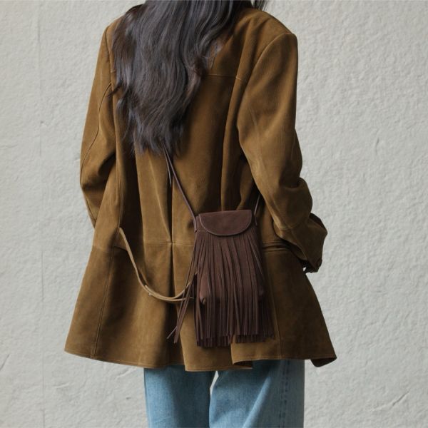 麂皮長流蘇包-深咖 女包推薦,女用包包,側背包女,肩背包女,手提包女,百搭女包,通勤包推薦,小包推薦女,女用小方包,大容量女包,托特包女,腋下包女,馬鞍包女,封口包,拉鍊包,真皮女包,編織包女款,棉麻包推薦,質感女包.小眾女包品牌,麂皮包,流蘇包