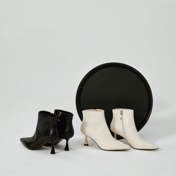 美劇主角登場鞋-酒杯跟尖頭靴-光澤白 小白鞋,餅乾鞋,厚底鞋,休閒鞋,鬆餅鞋,真皮鞋,送客神器,情侶鞋,球鞋,厚底球鞋,樂福鞋,瑪莉珍鞋,高跟鞋,女鞋,勃肯鞋,短靴,切爾西靴,踝靴,靴子,中筒靴,長靴,尖頭靴