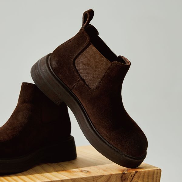 長褲完美搭-麂皮短筒切爾西靴-咖啡色 小白鞋,餅乾鞋,厚底鞋,休閒鞋,鬆餅鞋,真皮鞋,送客神器,情侶鞋,球鞋,厚底球鞋,樂福鞋,瑪莉珍鞋,高跟鞋,女鞋,勃肯鞋,短靴,切爾西靴,踝靴,靴子